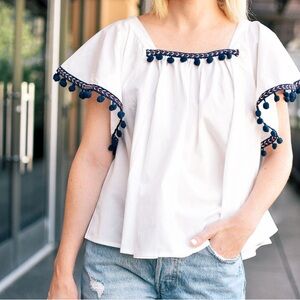 BB DAKOTA Makari White Peasant Flutter Sleeve Top with Navy Pom Pom Trim Size XS